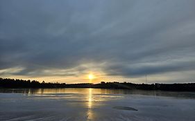 Lakeshore Motel Ice Lake